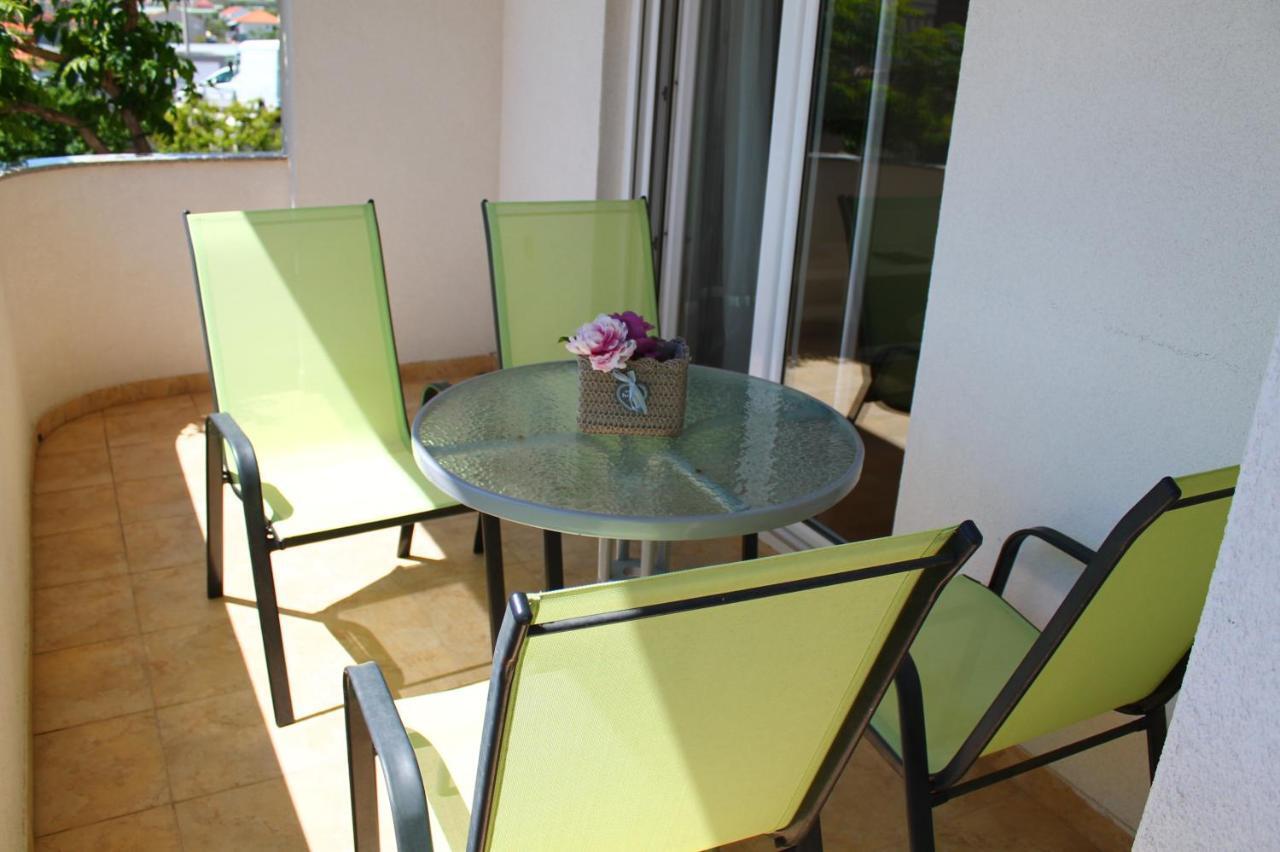 Apartman Dominik Trogir Exterior foto