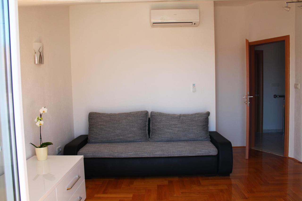 Apartman Dominik Trogir Exterior foto